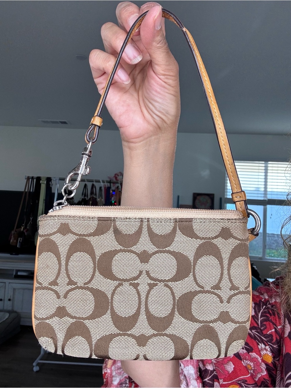 Coach Signature Canvas Wristlet with Multicolor leather stripe - Picture 4 of 13